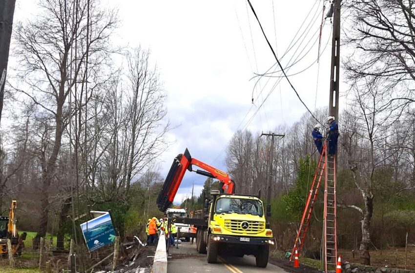  Accidente vehicular dejó a más de 21 mil clientes sin suministro eléctrico en la zona Lacustre