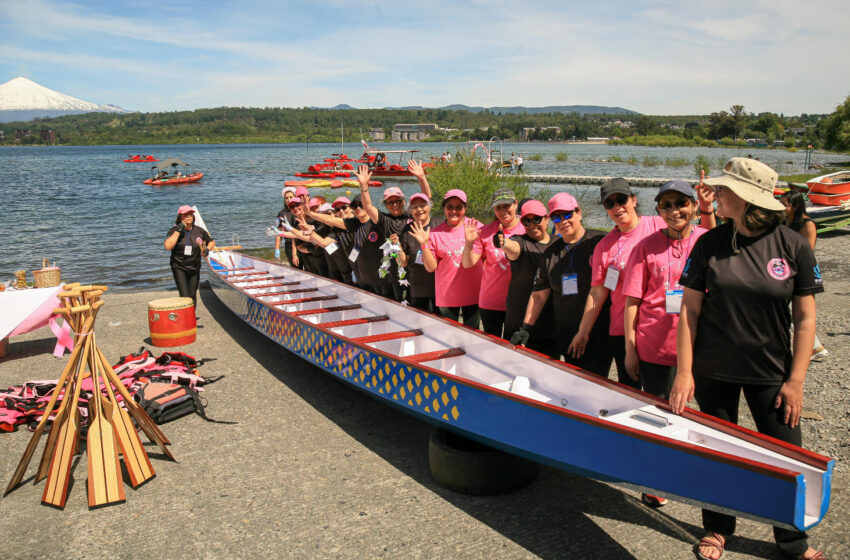  Villarrica: Canoístas Y Pacientes Con Cáncer Lucen Uno De Los Botes Dragón Más Grandes De Chile